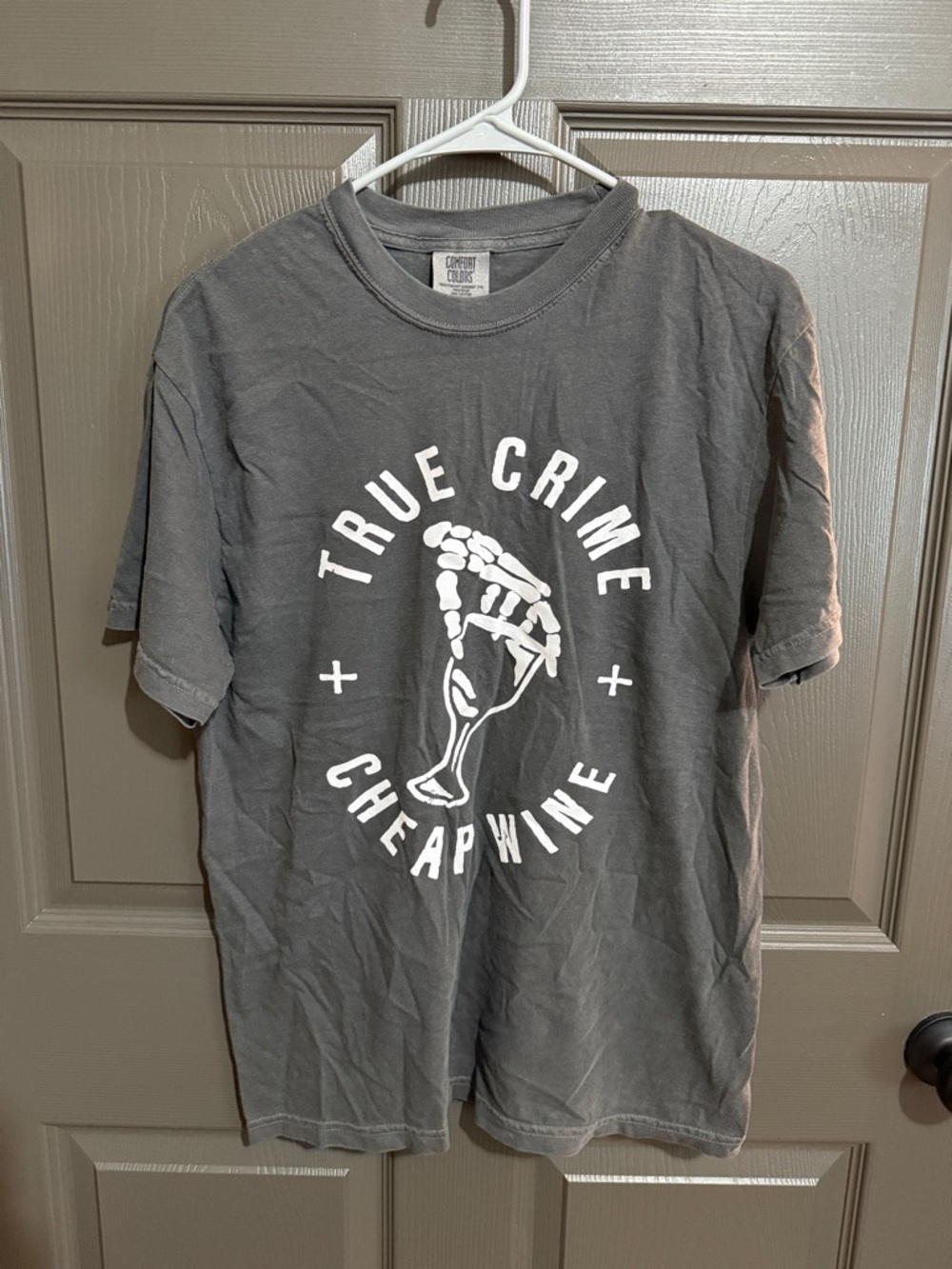 Comfort Colors Gray Graphic 'True Crime Cheap Wine' Short Sleeve Tee